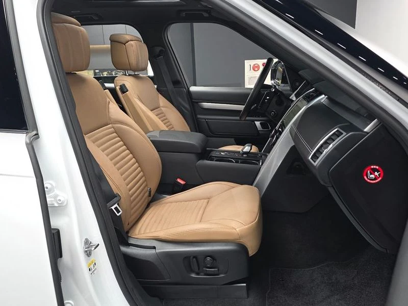 Land Rover Discovery 3.0 pt306 Automatic, снимка 11 - Автомобили и джипове - 55844413