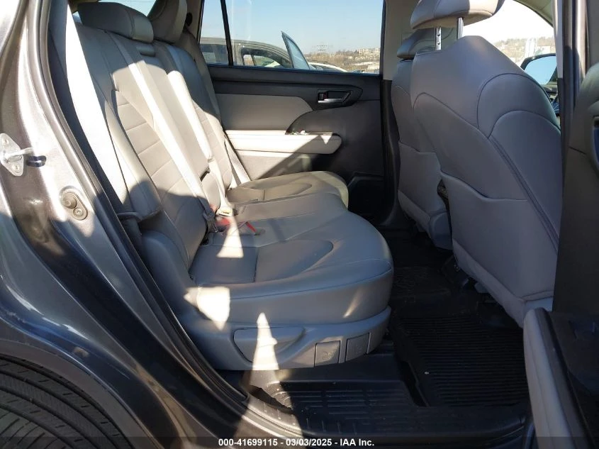 Toyota Highlander * XLE* БЕЗ УДАР* КУПИ СЕГА* БЕЗ ТЪРГ* ЛИЗИНГ*  - изображение 6