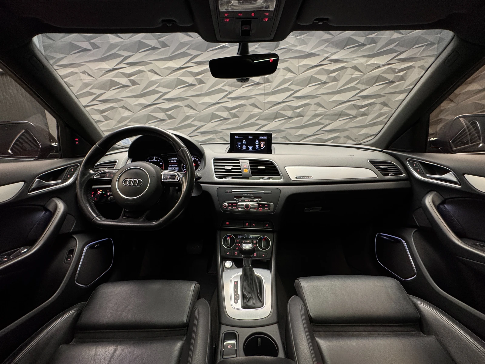 Audi Q3 40TFSI S Line Quattro* Bose* 360* Подгрев - изображение 5