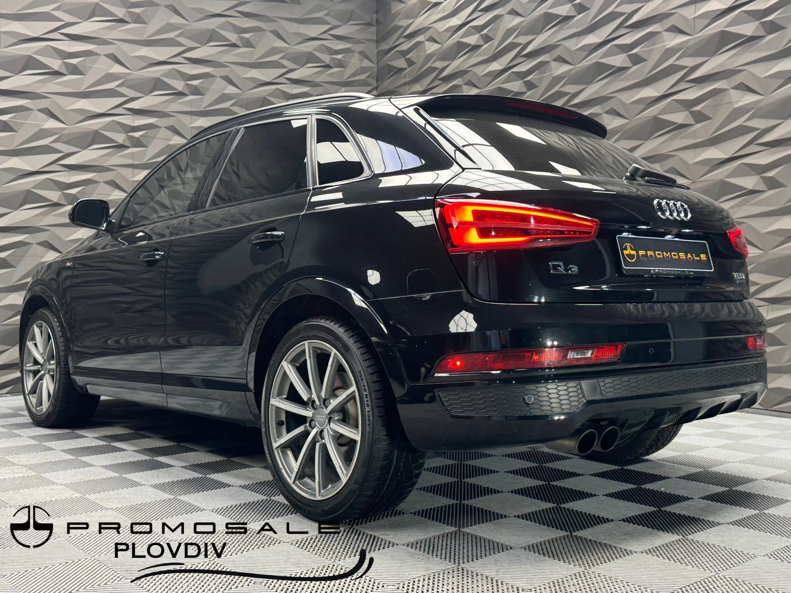 Audi Q3 40TFSI S Line Quattro* Bose* 360* Подгрев - изображение 3