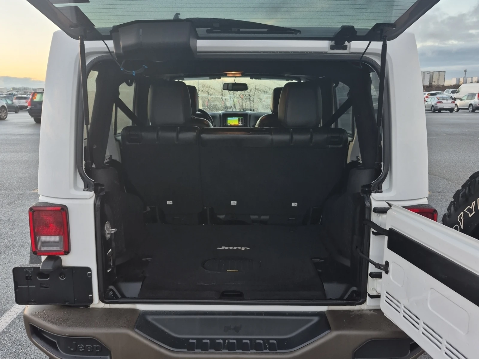 Jeep Wrangler UNLIMITED 75TH ANNIVERSARY/3.6/����/��������� | Mobile.bg � ����������� 8