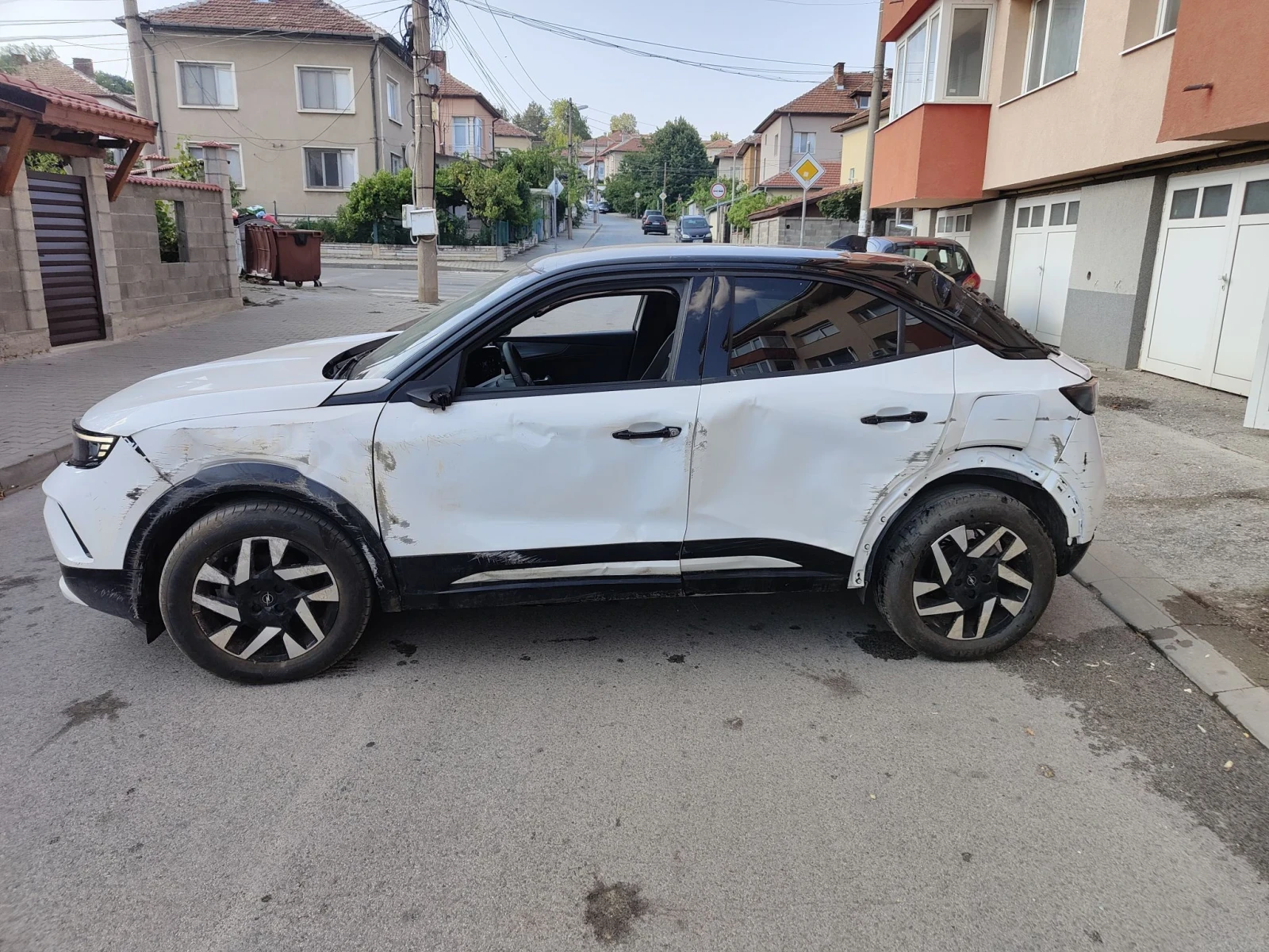 Opel Mokka 1.2benzin 12600km Голяма Навигация , снимка 2 - Автомобили и джипове - 55141034