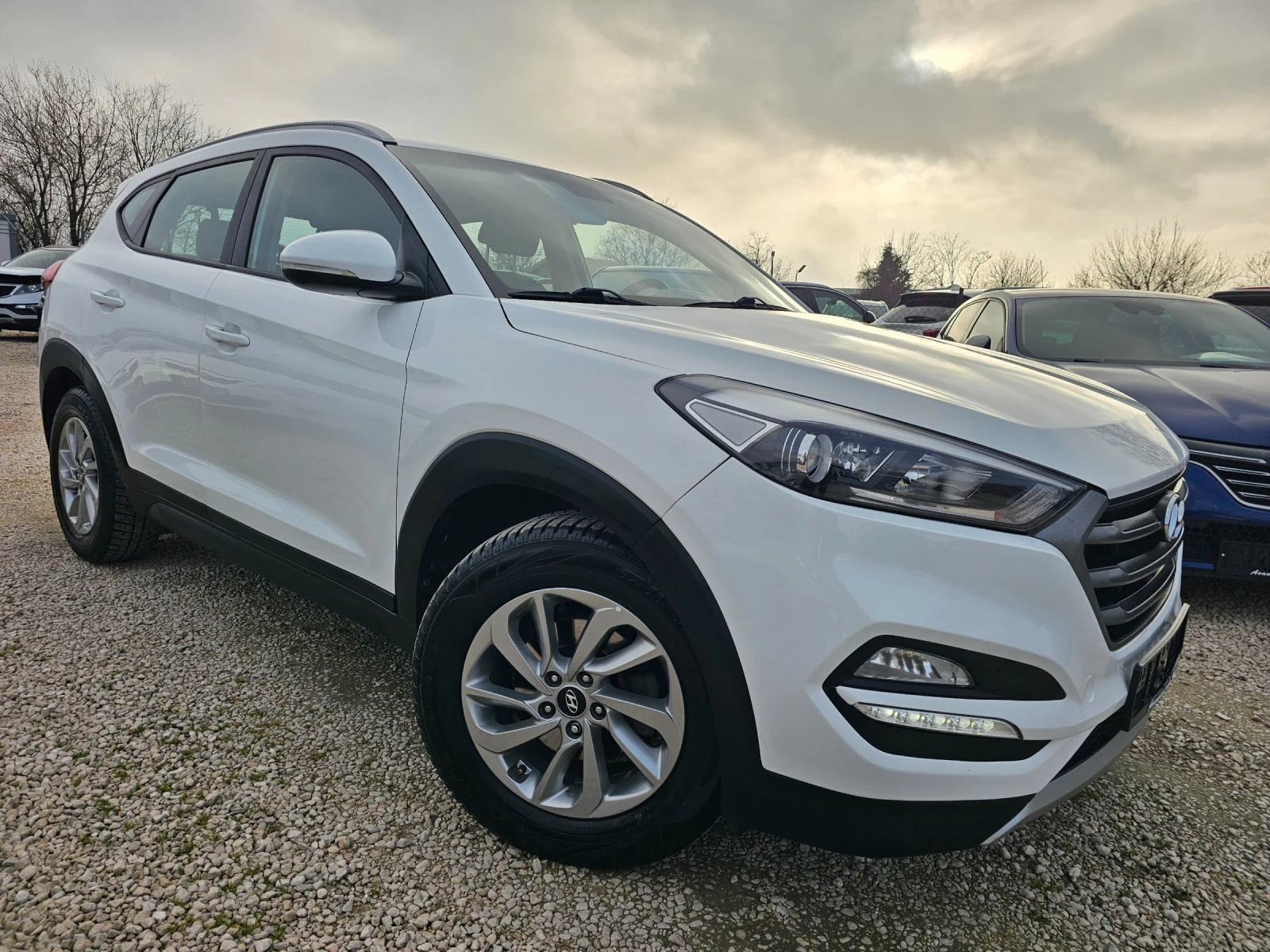 Hyundai Tucson 2.0CRDI, 136к.с., 4х4 , снимка 3 - Автомобили и джипове - 54084355