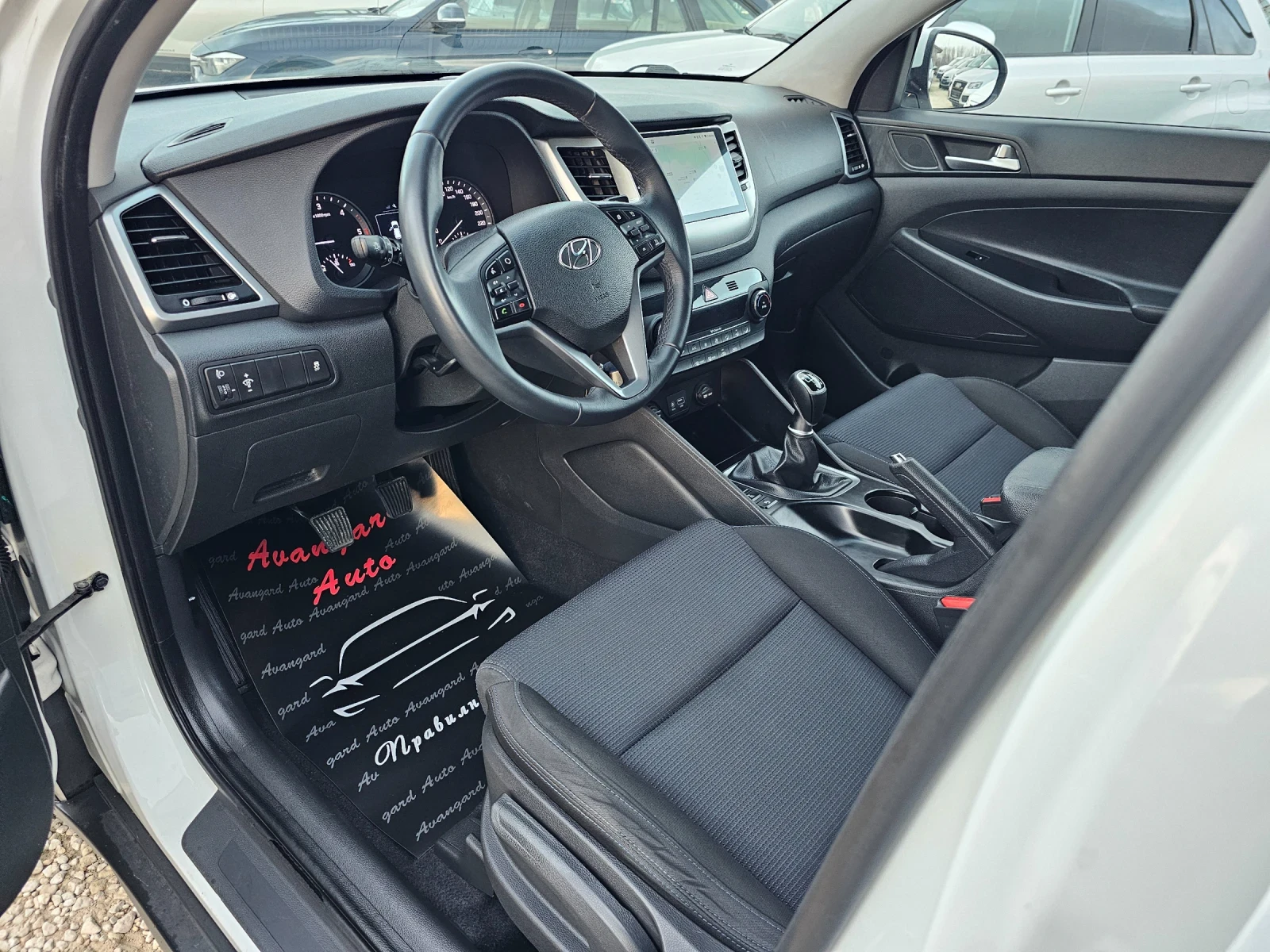 Hyundai Tucson 2.0CRDI, 136к.с., 4х4 , снимка 8 - Автомобили и джипове - 54084355