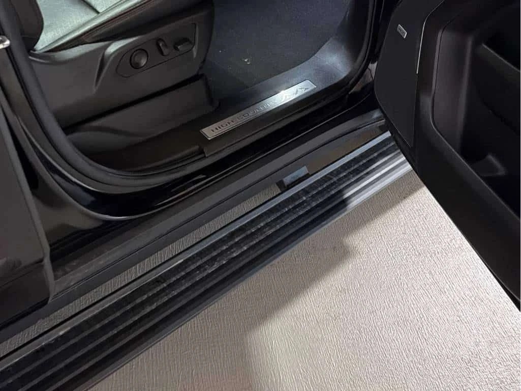 Chevrolet Tahoe High Country| HUD| 360| 2 ����| CARFAX| ���������� | Mobile.bg � ����������� 11