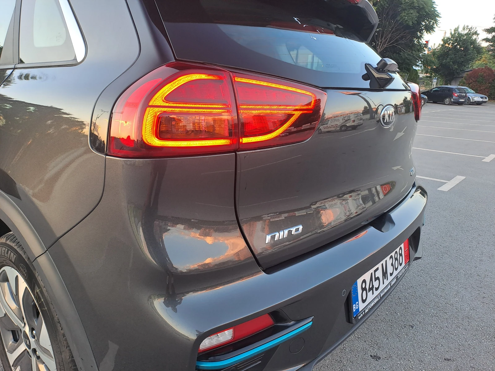 Kia Niro Vision 64 kWh, снимка 9 - Автомобили и джипове - 54976262