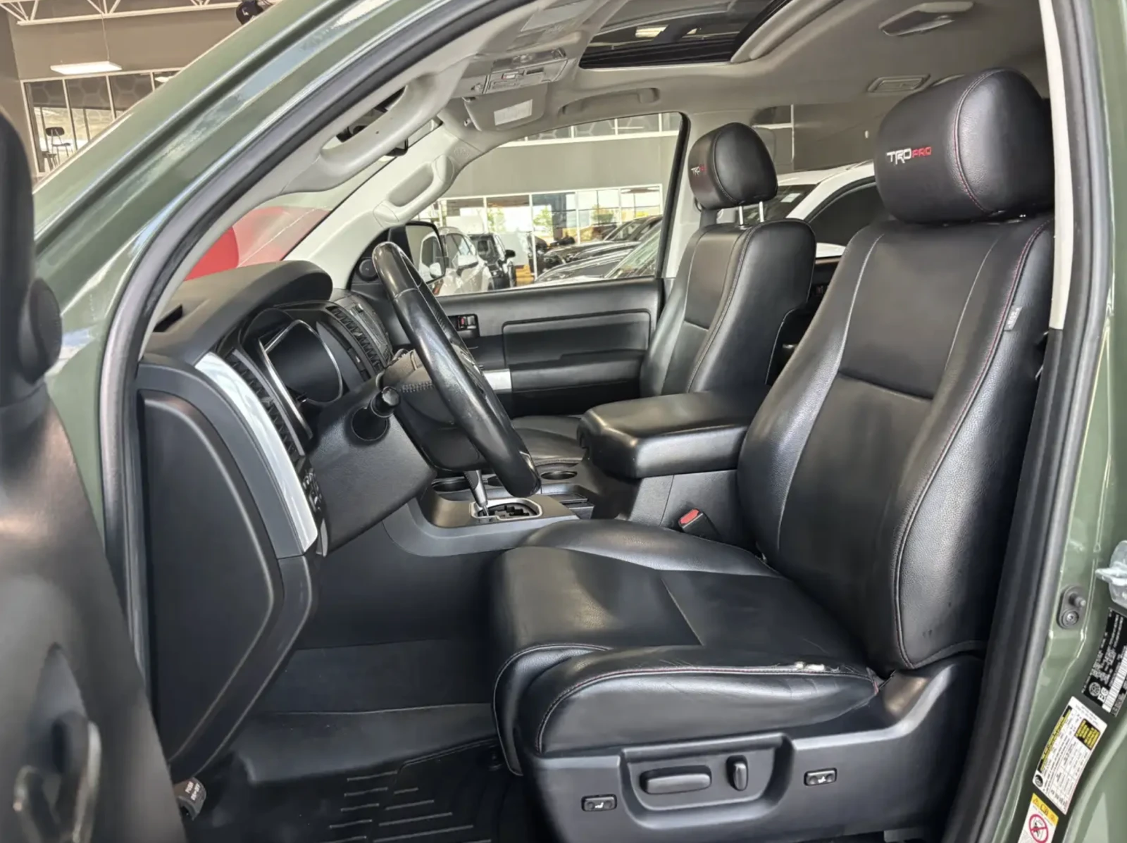 Toyota Sequoia 2020 Toyota Sequoia TRD Pro, снимка 8 - Автомобили и джипове - 55391618