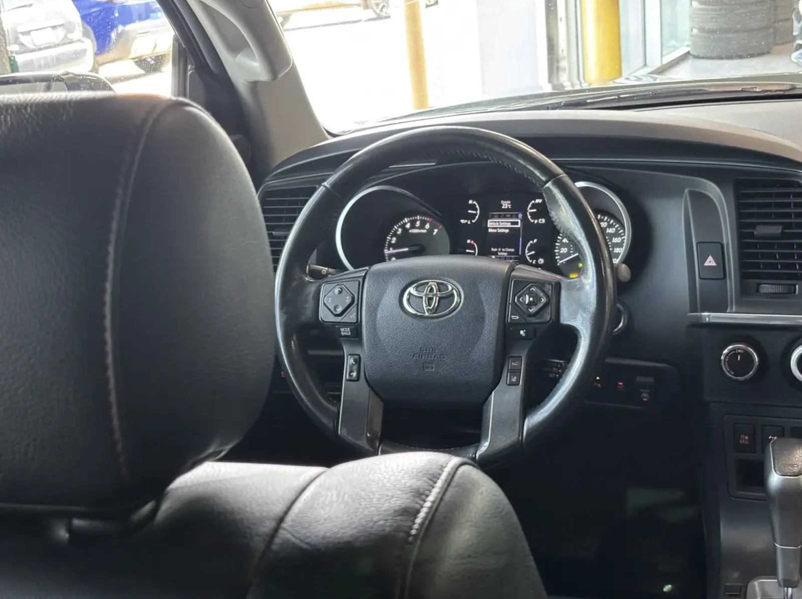 Toyota Sequoia 2020 Toyota Sequoia TRD Pro, снимка 11 - Автомобили и джипове - 55391618