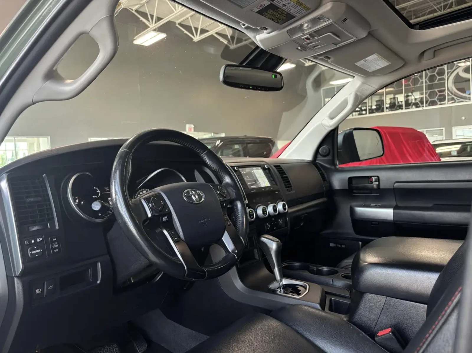 Toyota Sequoia 2020 Toyota Sequoia TRD Pro, снимка 10 - Автомобили и джипове - 55391618