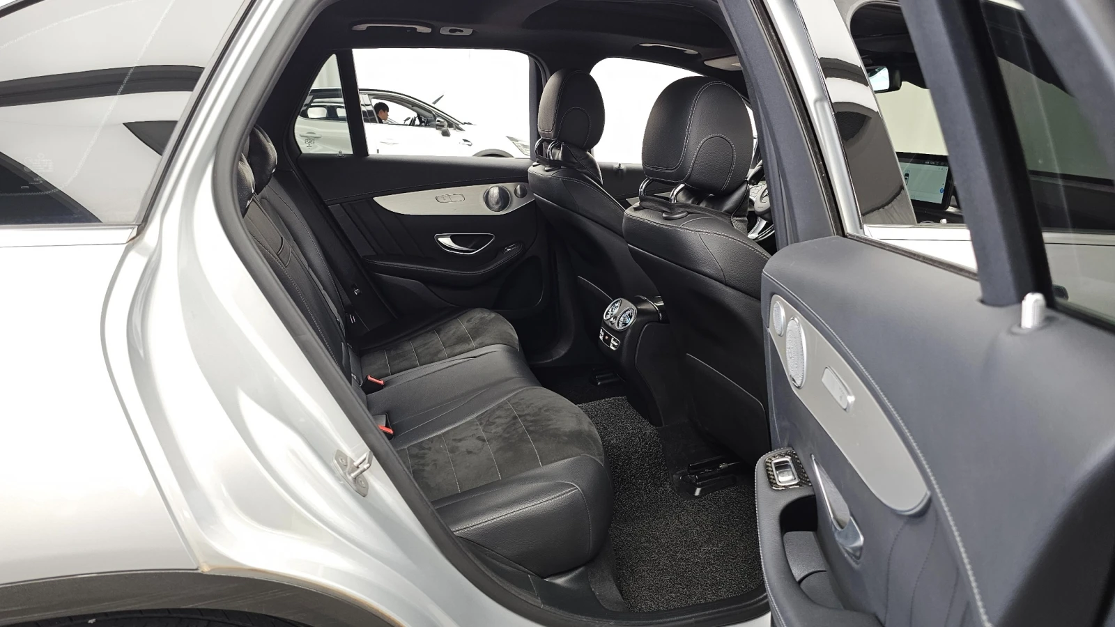 Mercedes-Benz GLC GLC250d 4MATIC | HUD | 360  | MEMORY | Панорама, снимка 14 - Автомобили и джипове - 55433409