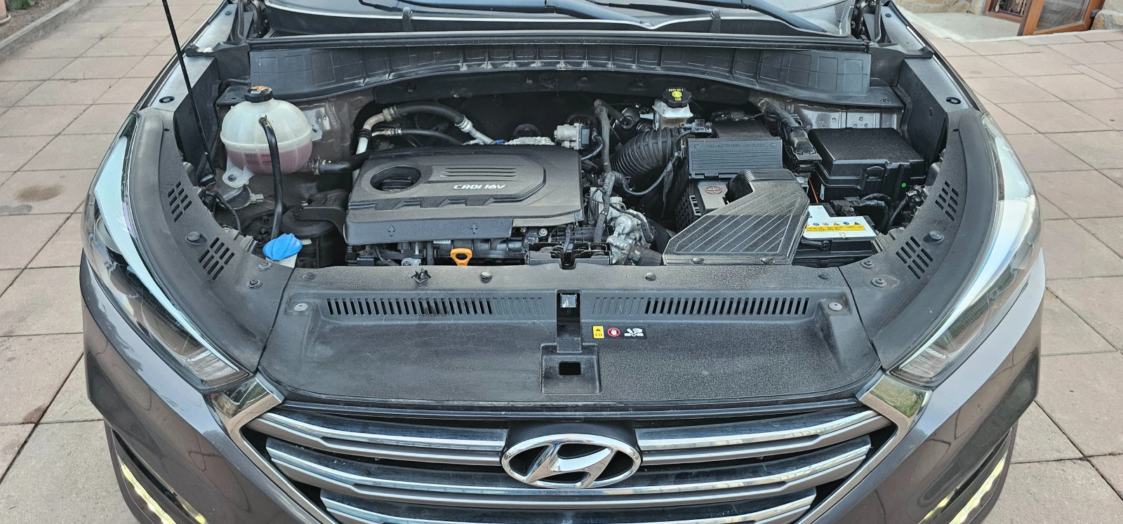 Hyundai Tucson 1.7 CRDI AUTOMAT TREND , снимка 17 - Автомобили и джипове - 55533090