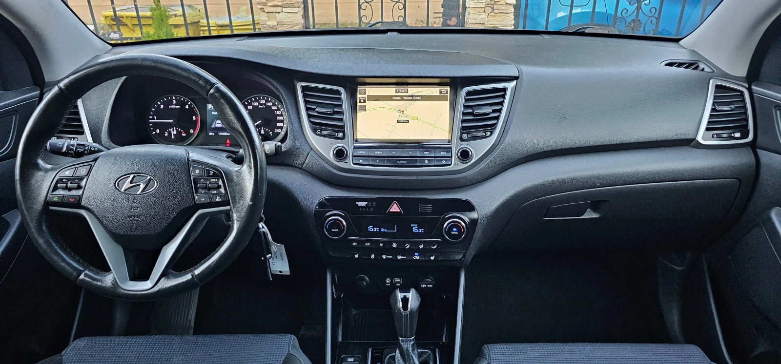 Hyundai Tucson 1.7 CRDI AUTOMAT TREND , снимка 9 - Автомобили и джипове - 55533090
