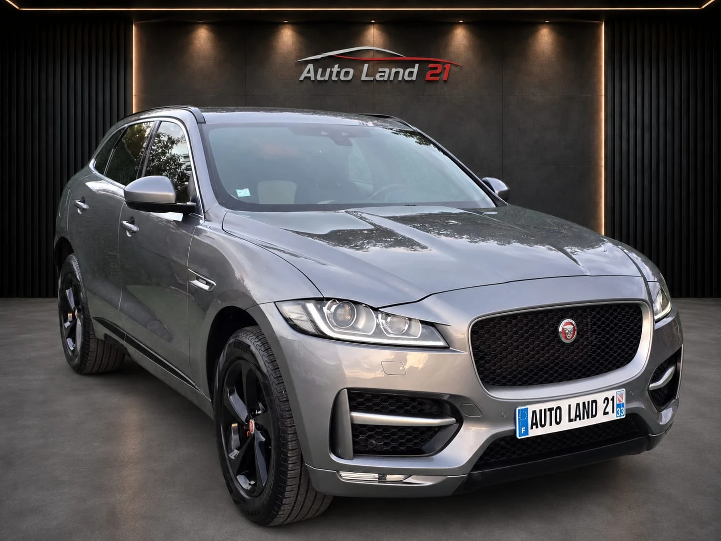 Jaguar F-PACE 3.0d* 300кс* 700hm* AWD* DIGITAL* , снимка 3 - Автомобили и джипове - 55556869