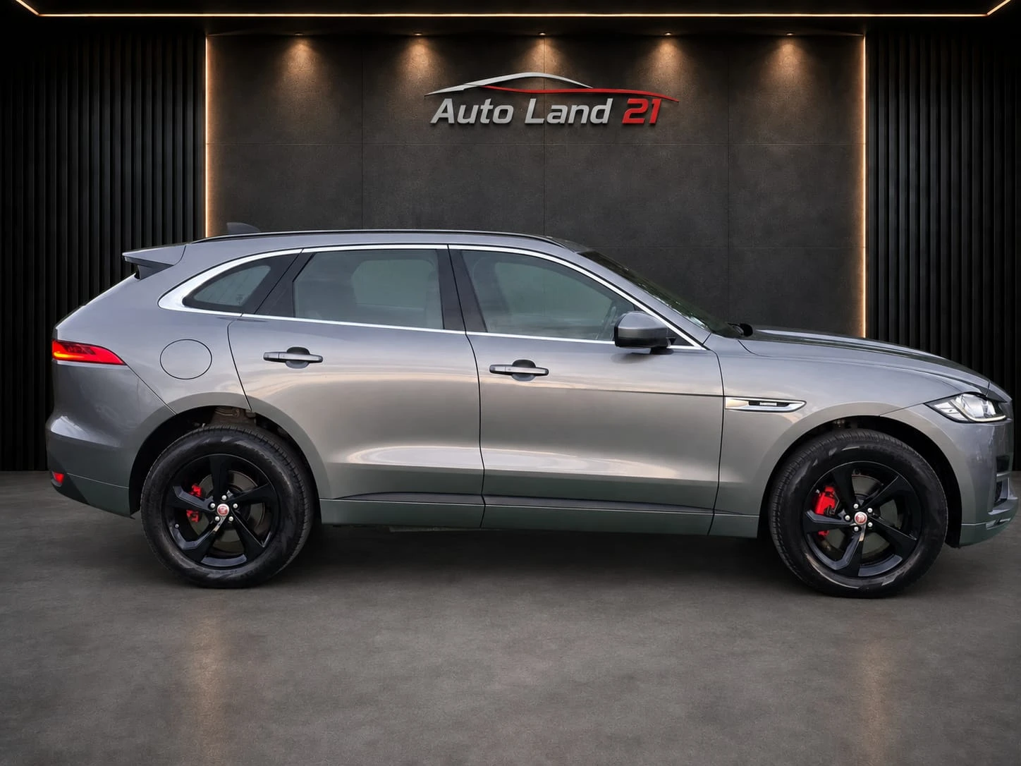 Jaguar F-PACE 3.0d* 300кс* 700hm* AWD* DIGITAL* , снимка 4 - Автомобили и джипове - 55556869