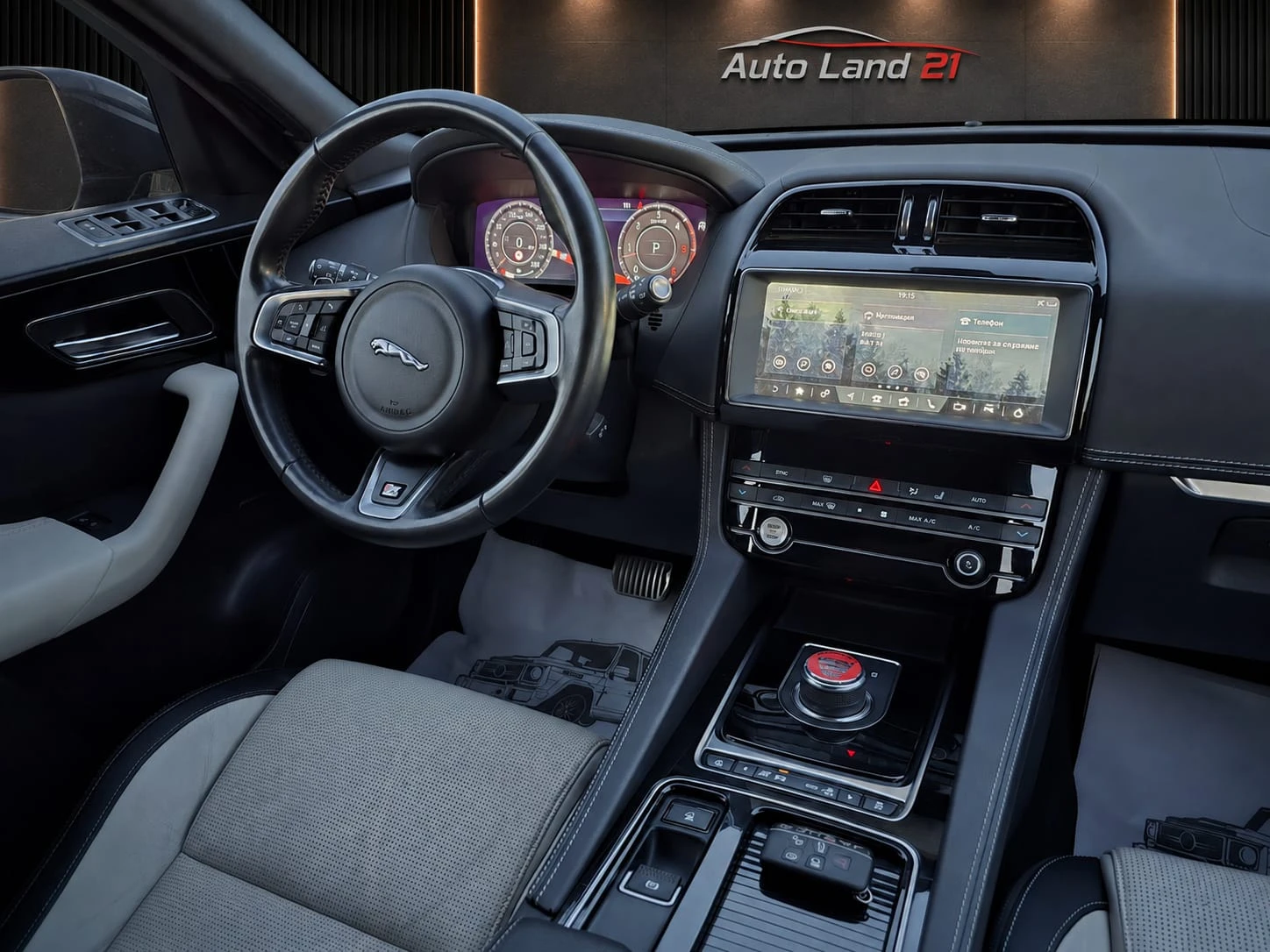 Jaguar F-PACE 3.0d* 300кс* 700hm* AWD* DIGITAL* , снимка 14 - Автомобили и джипове - 55556869
