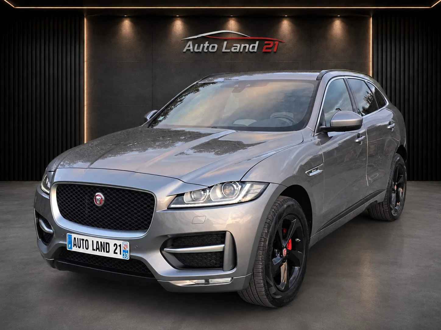 Jaguar F-PACE 3.0d* 300кс* 700hm* AWD* DIGITAL* , снимка 2 - Автомобили и джипове - 55556869