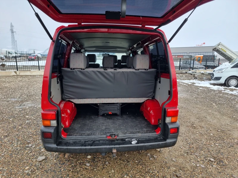 VW T4 2.5 TDI 102k.c 9 места топ, снимка 11 - Бусове и автобуси - 48666980