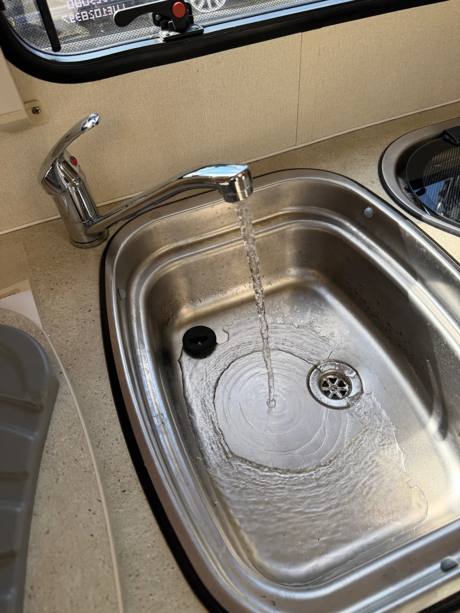 Каравана Tabbert Lunar Venus 2015, снимка 17 - Каравани и кемпери - 54298016