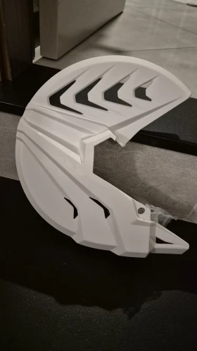 Предпазител преден спирачен диск