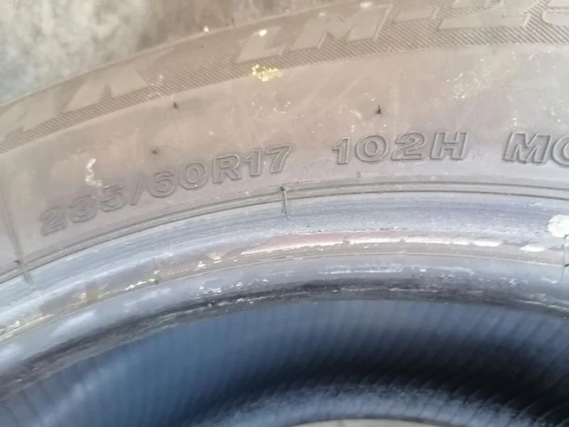 Гуми Зимни 235/60R17, снимка 8 - Гуми и джанти - 29589805