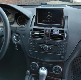 Mercedes-Benz C 300, снимка 2