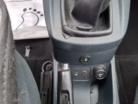 Ford Fiesta 1.4 - 96кс. Фабрична газ, снимка 10