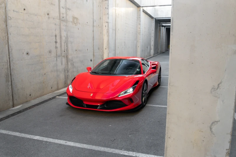 Ferrari F8 НАЛИЧЕН Tributo F8 ГАРАНЦИЯ DCT LIFT , снимка 3 - Автомобили и джипове - 47366178