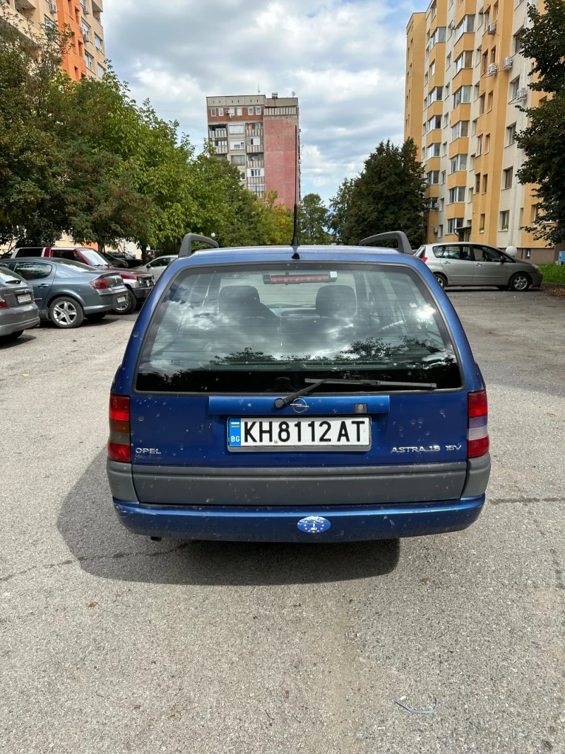 Opel Astra 1.6, снимка 5 - Автомобили и джипове - 47745770