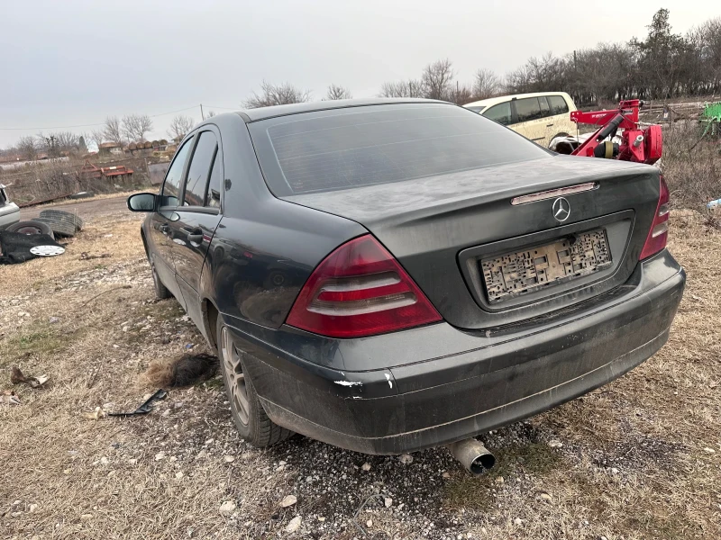 Mercedes-Benz C 200, снимка 4 - Автомобили и джипове - 48697780