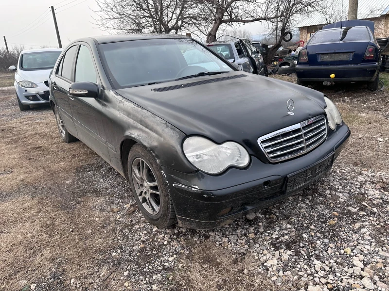 Mercedes-Benz C 200, снимка 2 - Автомобили и джипове - 48697780