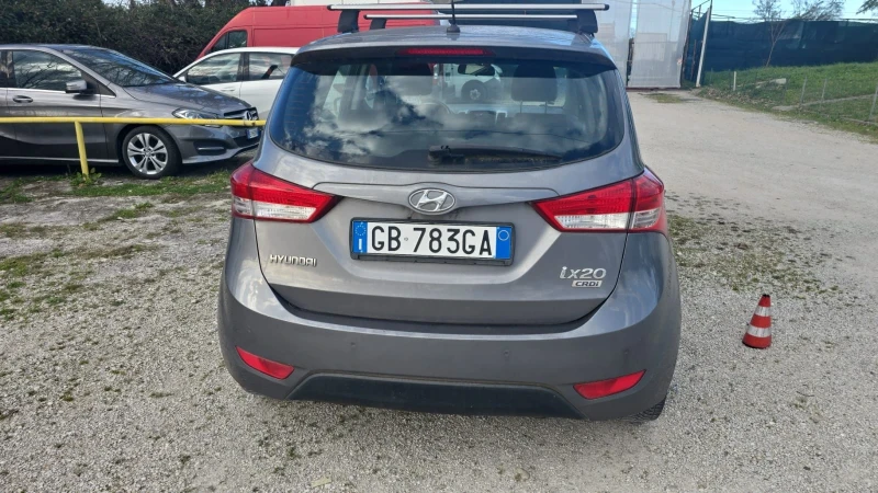 Hyundai Ix20 1.6 CRDI , снимка 4 - Автомобили и джипове - 48885360