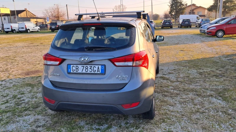 Hyundai Ix20 1.6 CRDI , снимка 7 - Автомобили и джипове - 48885360