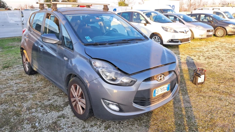 Hyundai Ix20 1.6 CRDI , снимка 6 - Автомобили и джипове - 48885360