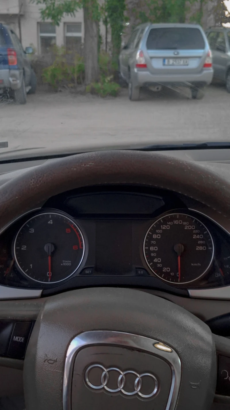 Audi A4 2.0TDI, снимка 13 - Автомобили и джипове - 48897704