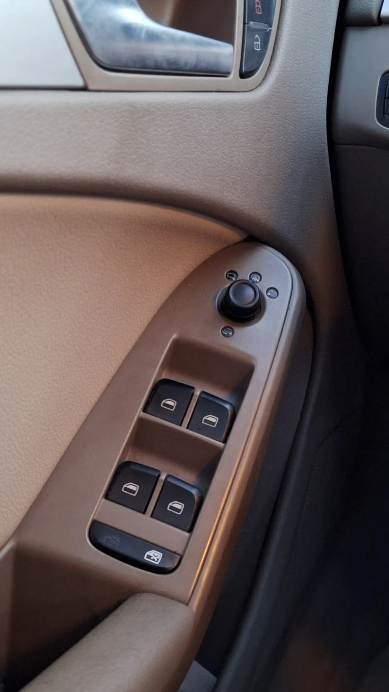 Audi A4 2.0TDI, снимка 3 - Автомобили и джипове - 48897704