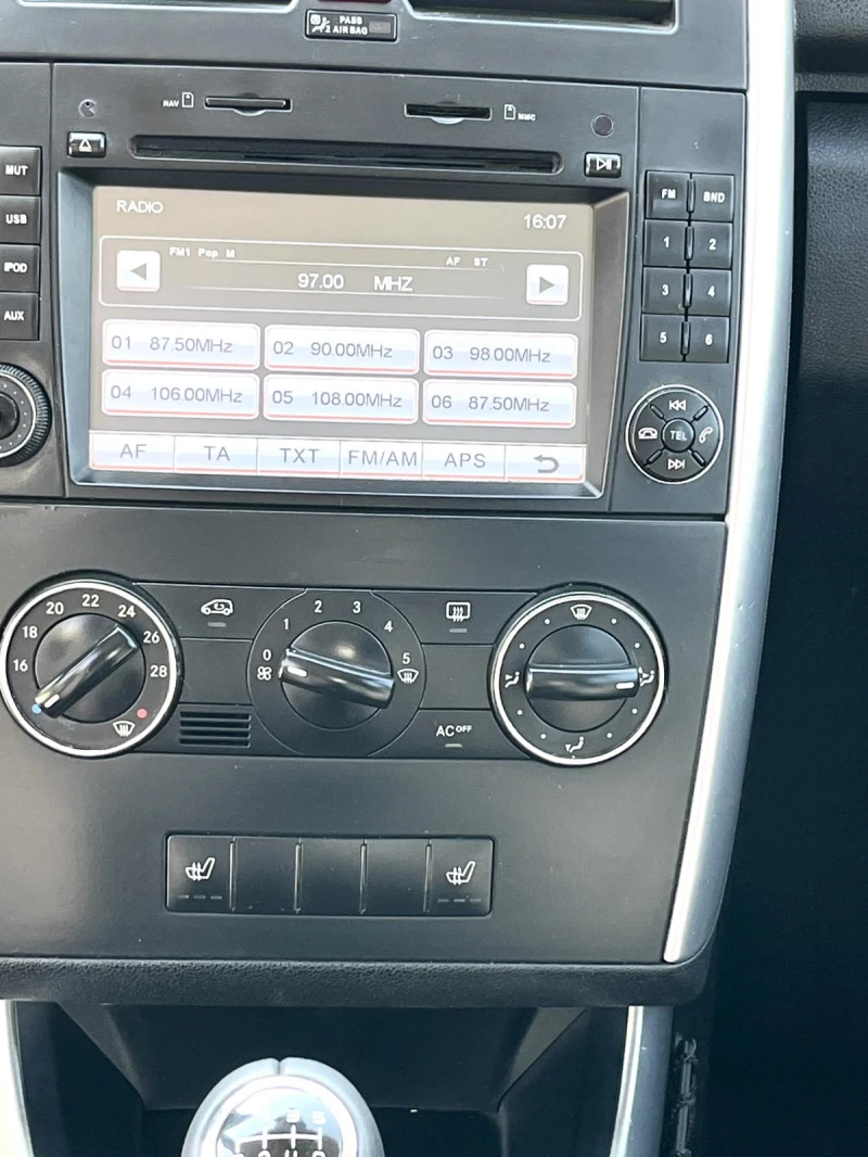 Mercedes-Benz A 180, снимка 10 - Автомобили и джипове - 51714685