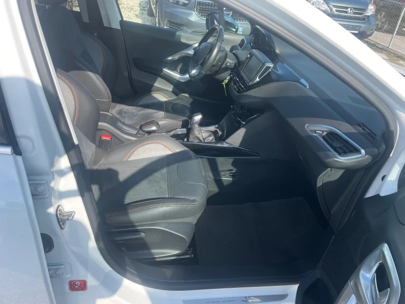 Peugeot 2008 1.6 Grip Control , снимка 14 - Автомобили и джипове - 52095238