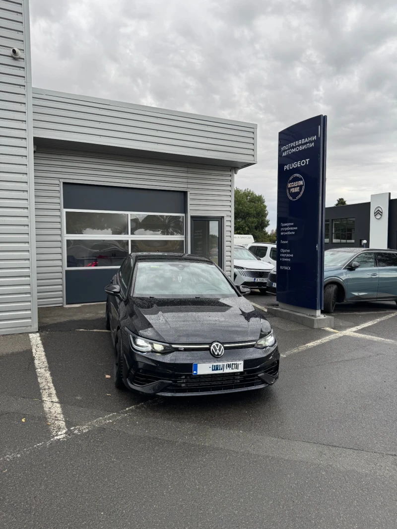 VW Golf 8 R Performance Промо цена !!!, снимка 4 - Автомобили и джипове - 52450155
