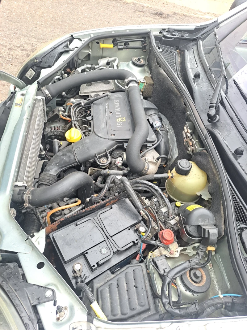 Renault Kangoo 1.9 dci 84hp 4x4, снимка 6 - Автомобили и джипове - 53059579