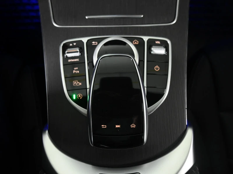 Mercedes-Benz C 300 4MATIC* АвтоКредит* (ЦЕНА ДО БГ), снимка 14 - Автомобили и джипове - 53431356