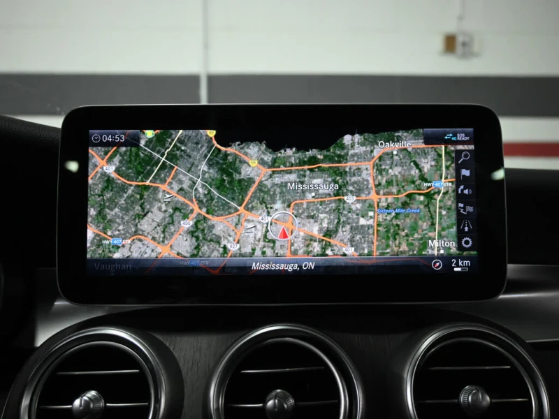 Mercedes-Benz C 300 4MATIC* АвтоКредит* (ЦЕНА ДО БГ), снимка 11 - Автомобили и джипове - 53431356