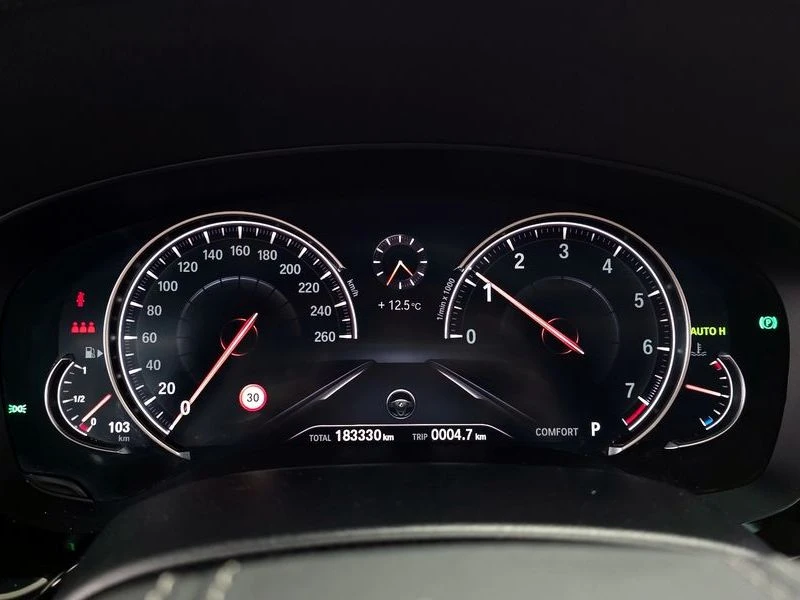 BMW 530 530i xDrive Luxury, снимка 8 - Автомобили и джипове - 54212534