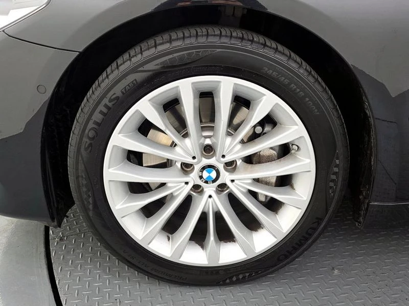 BMW 530 530i xDrive Luxury, снимка 5 - Автомобили и джипове - 54212534