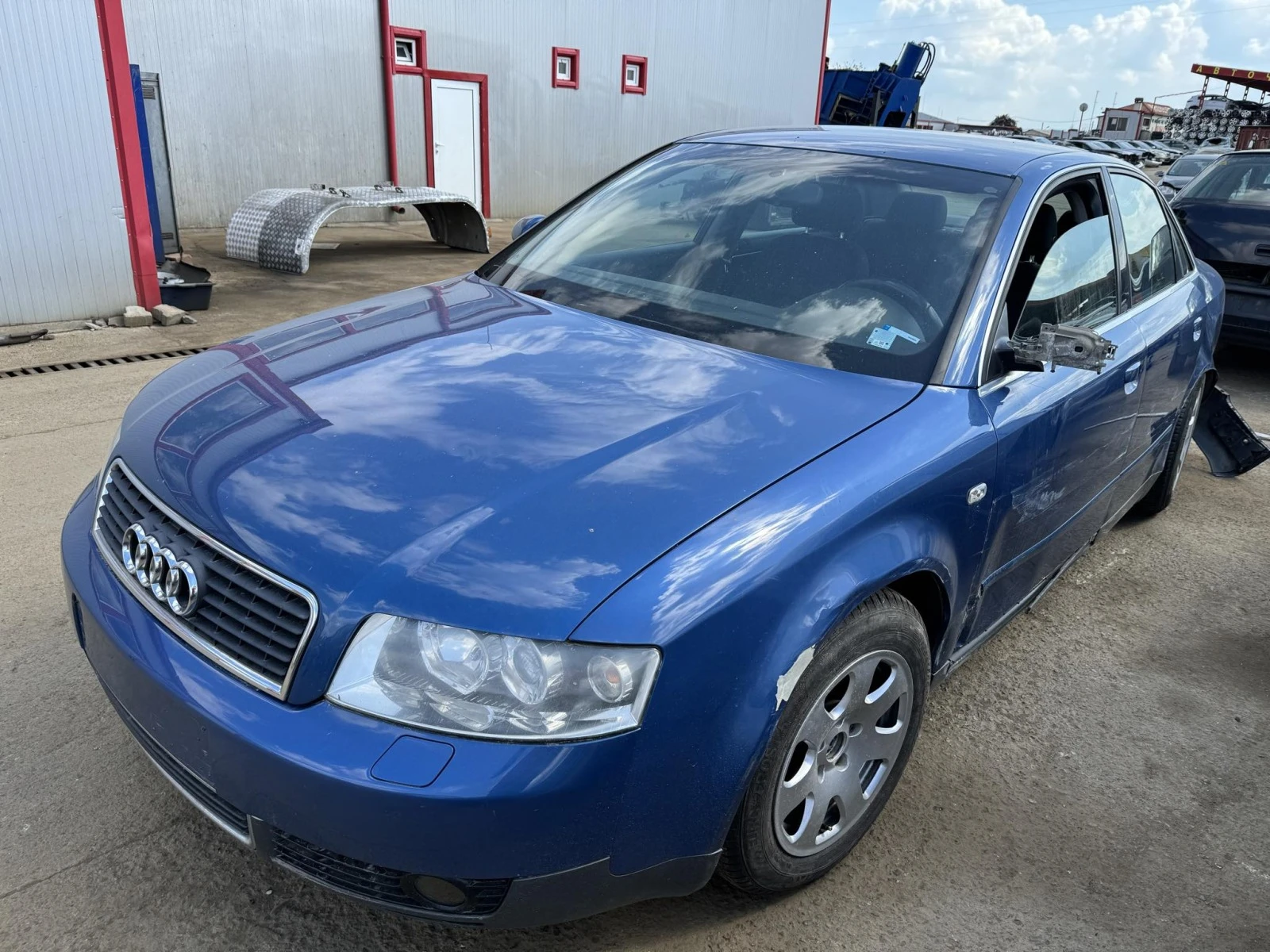 Audi A4 2.0 - изображение 2