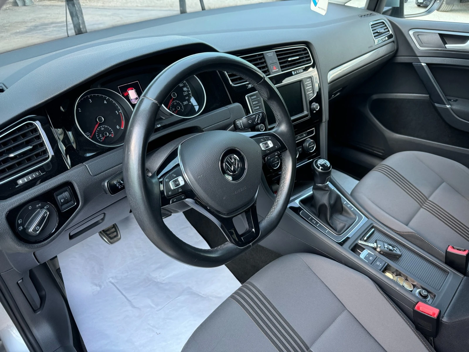 VW Golf 1.6 TDi 110кс ALLSTAR EURO 6 - изображение 10