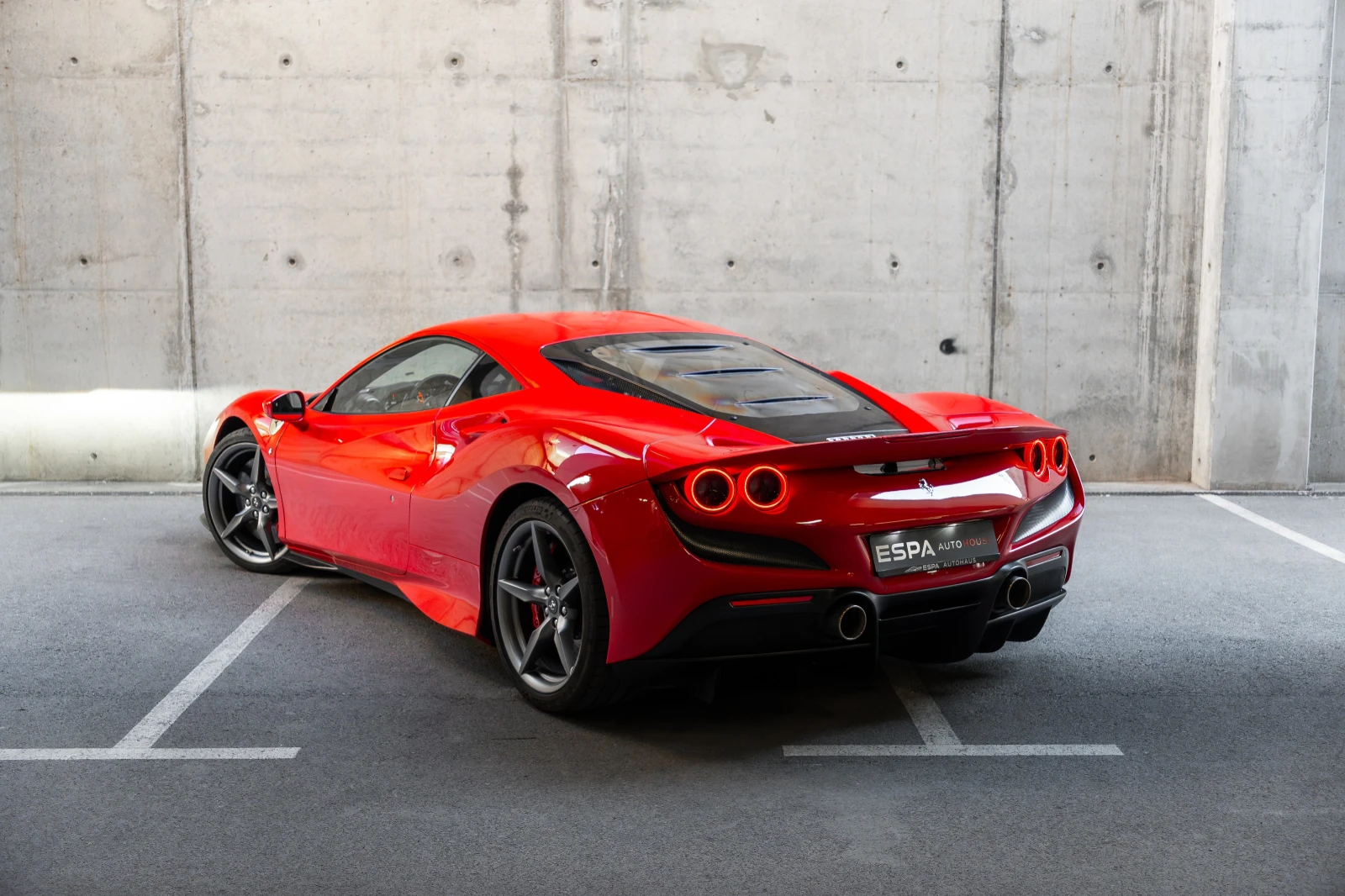 Ferrari F8  Tributo F8  DCT LIFT  | Mobile.bg   17