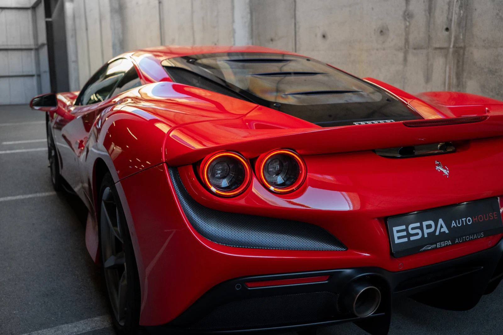 Ferrari F8  Tributo F8  DCT LIFT  | Mobile.bg   16