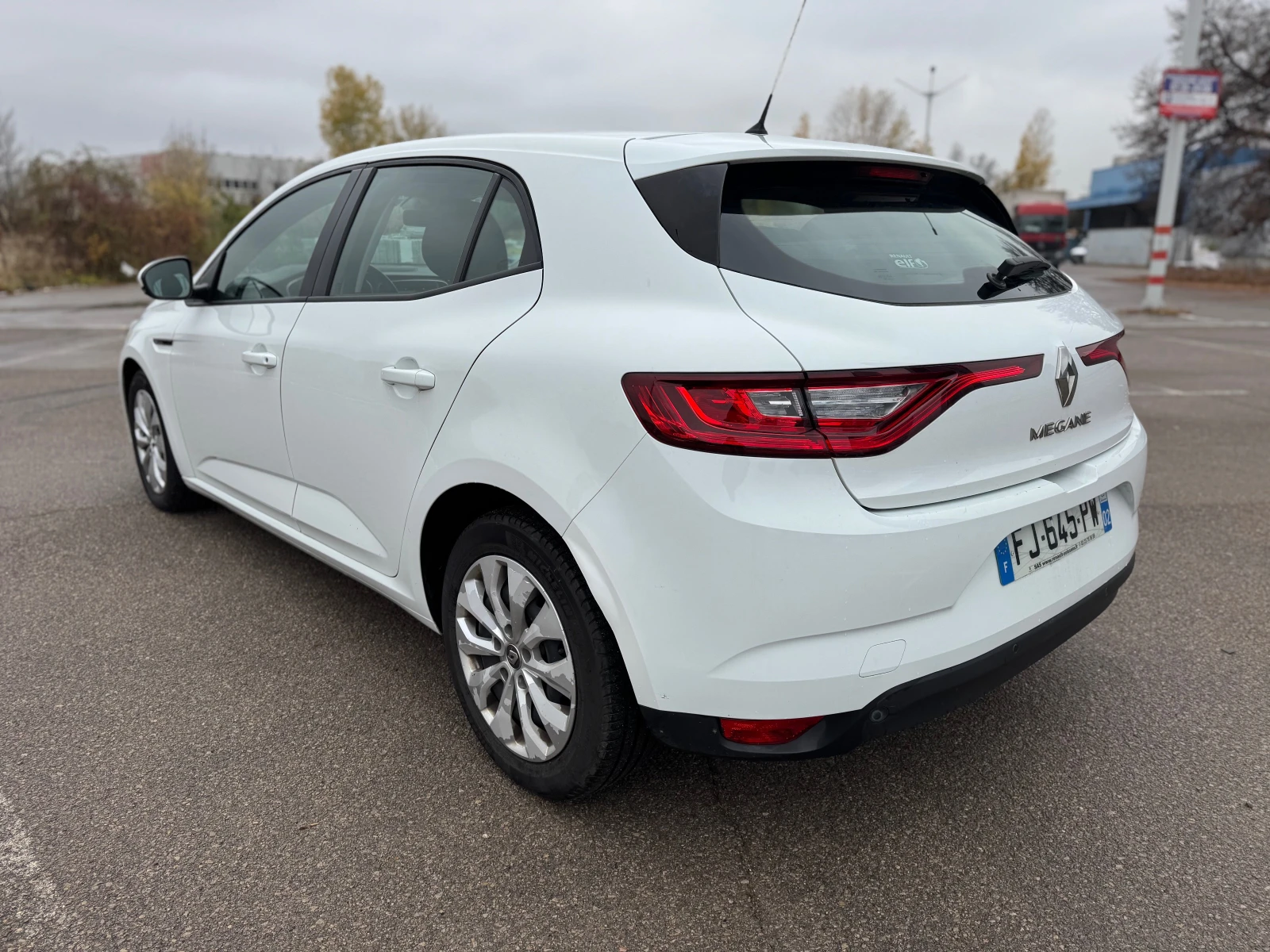 Renault Megane 1.5dCI-NAVI-EURO6-FACELIFT-95-2020m - изображение 7