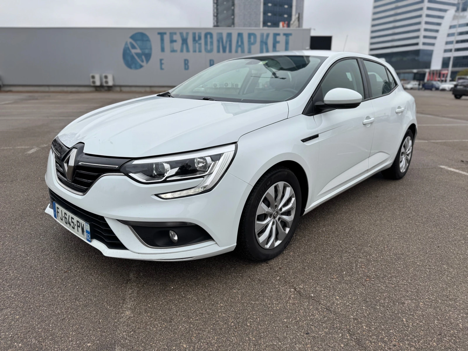 Renault Megane 1.5dCI-NAVI-EURO6-FACELIFT-95-2020m - изображение 3