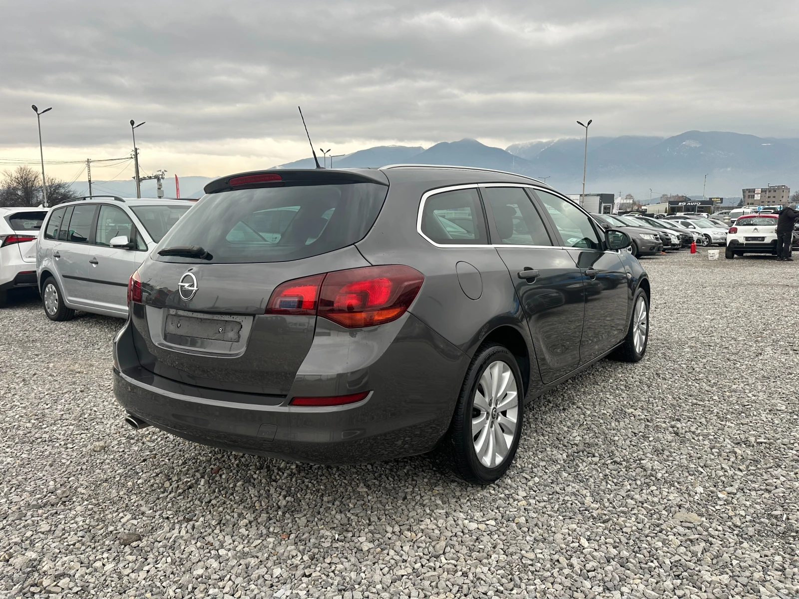 Opel Astra 1.4Ti 140 GPL COSMO - изображение 3